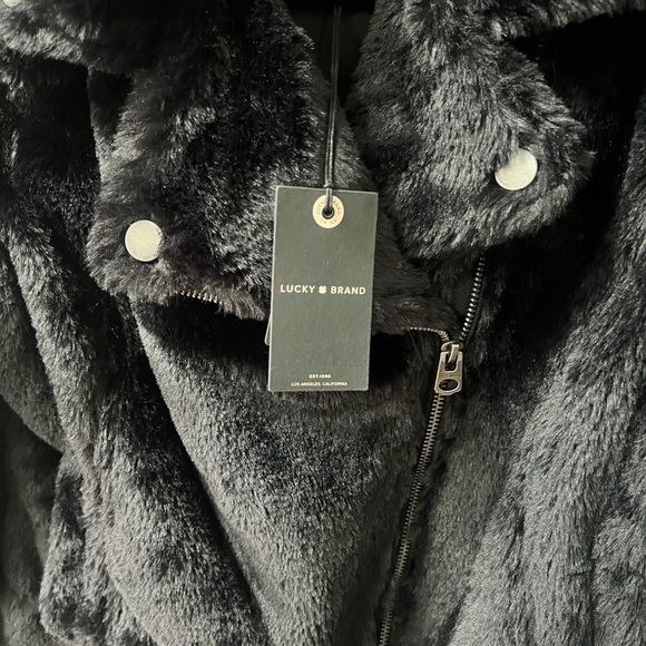 🌟🌟🌟LUCKY BRAND🌟🌟🌟
Black Faux Fur Women’s Jacket - Picture 6 of 9